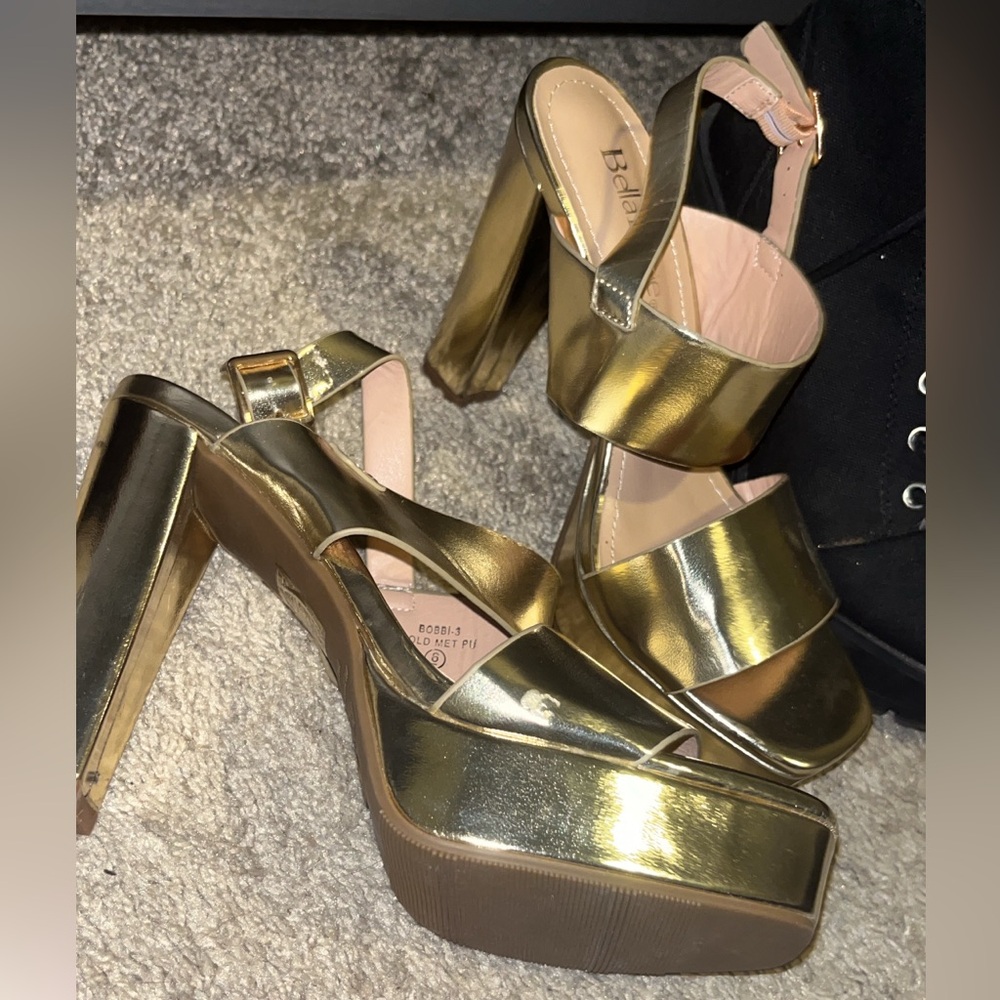 gold heels size 6